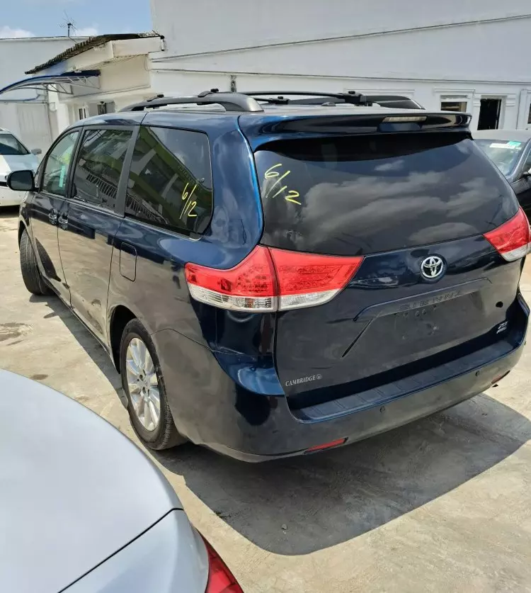Toyota Sienna