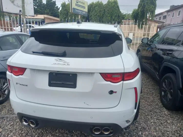 Jaguar F-Pace