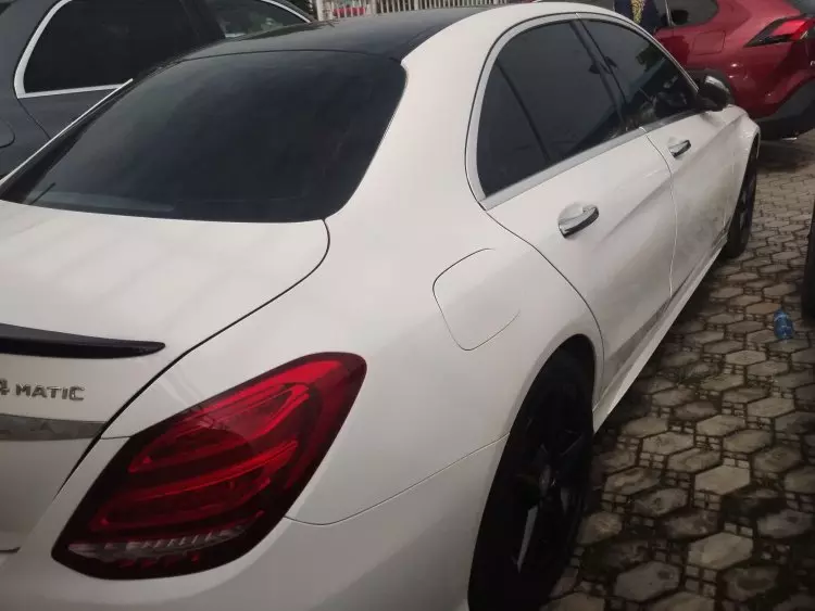 Mercedes-Benz C 300