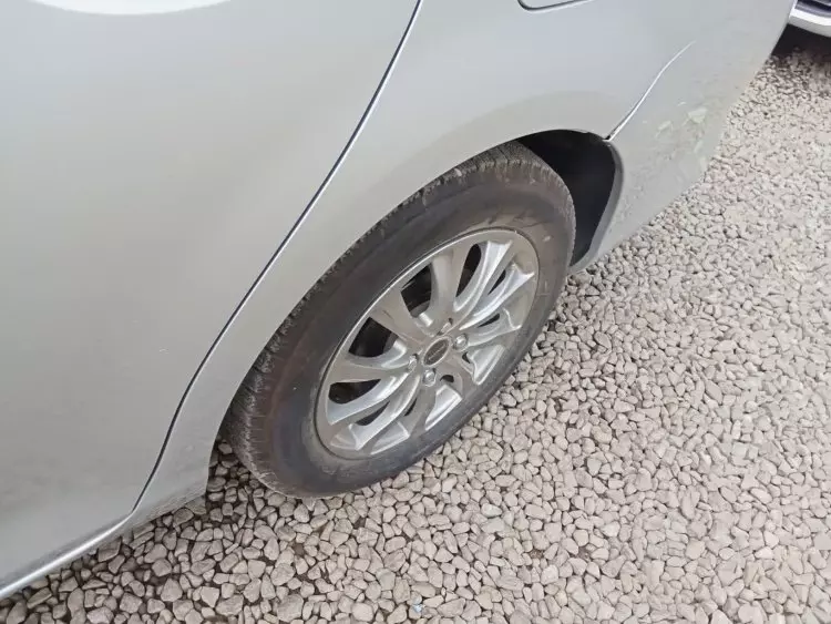 Toyota Fielder hybrid