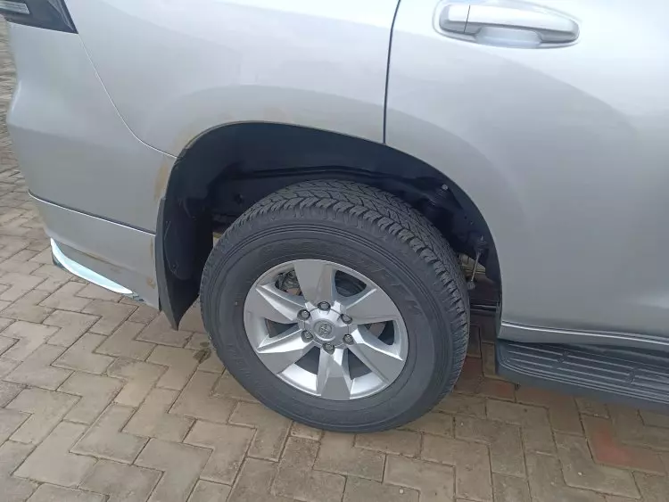 Toyota Land Cruiser Prado TX L