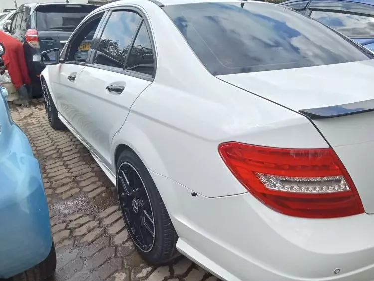 Mercedes-Benz C 180