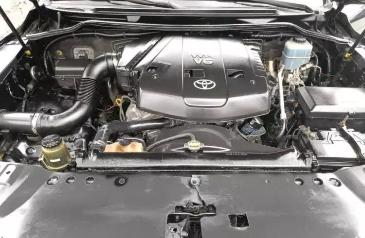 Toyota Land Cruiser GXR