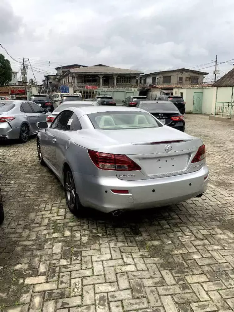 Lexus IS 250