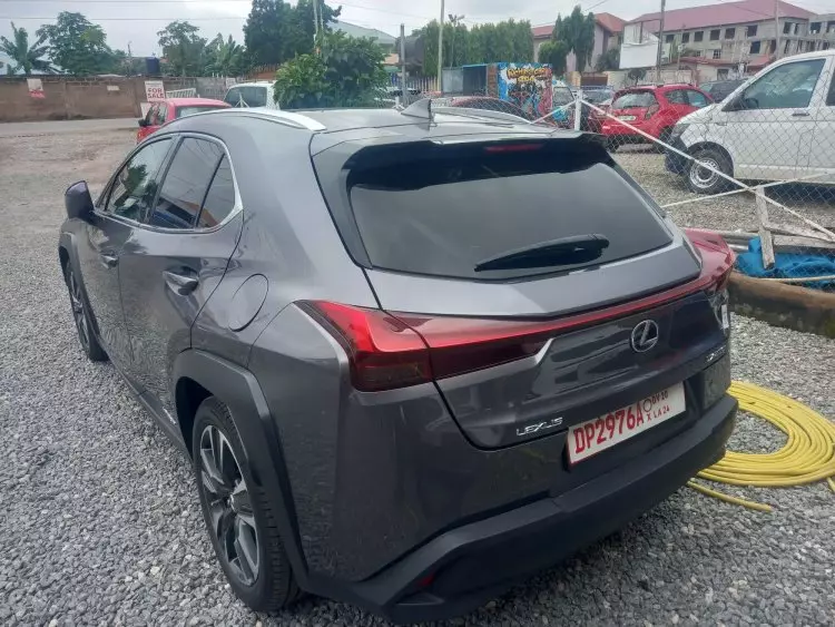 Lexus UX