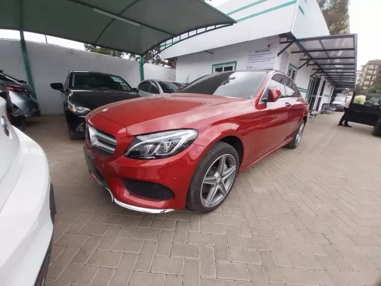 Mercedes-Benz C 200