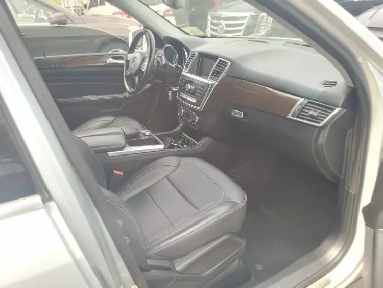 Mercedes-Benz ML 350