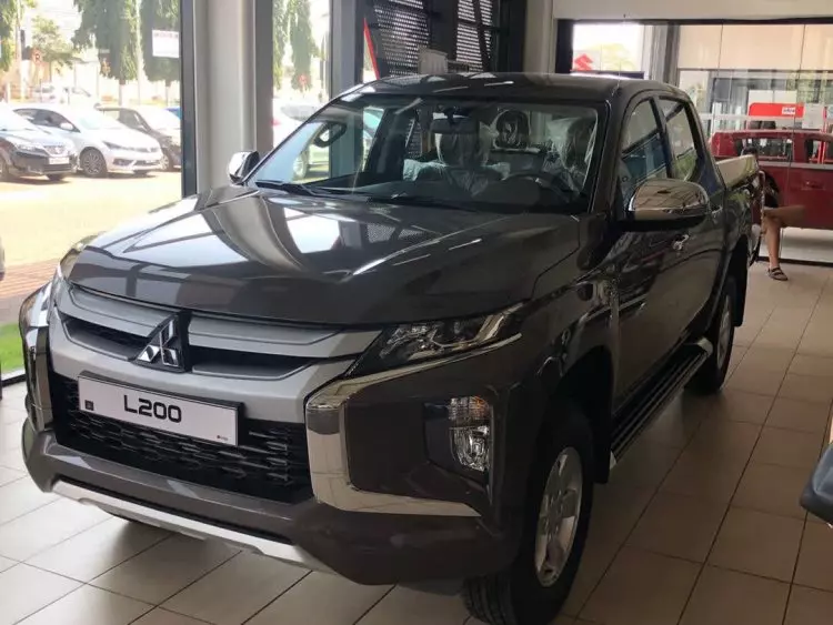 Mitsubishi L200 D/C Sportero A/T