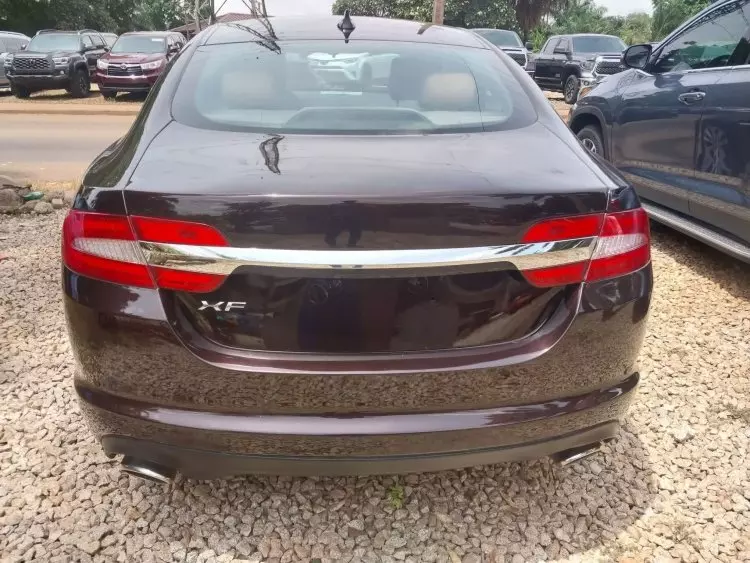 Jaguar XF