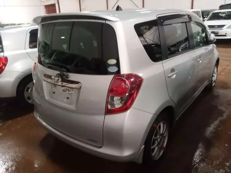 Toyota Ractis