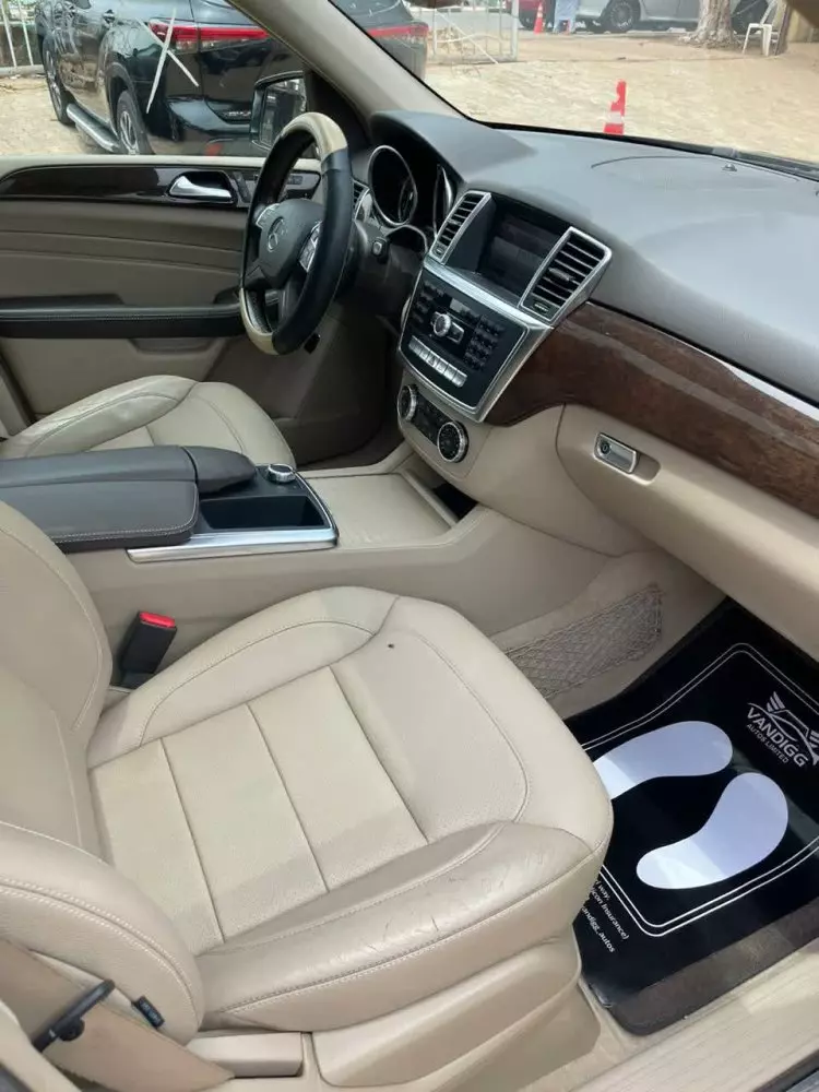 Mercedes-Benz ML 350