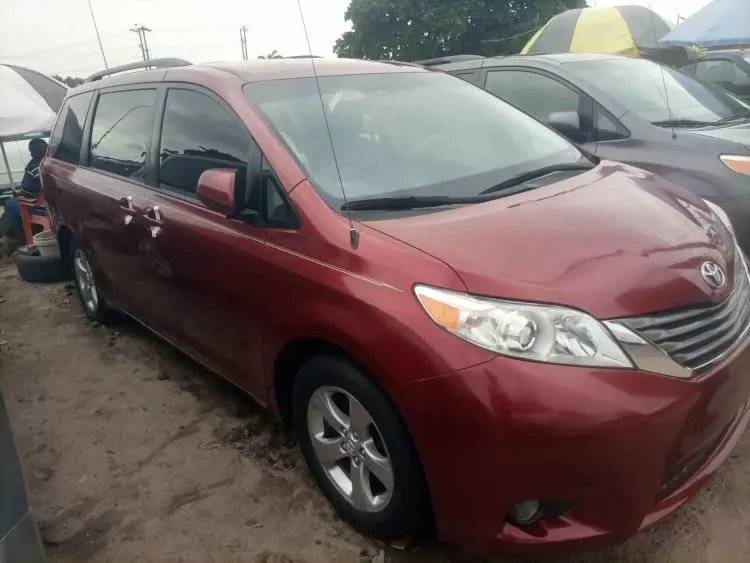 Toyota Sienna
