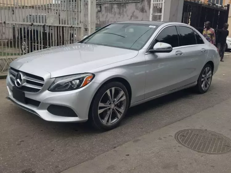 Mercedes-Benz C 300