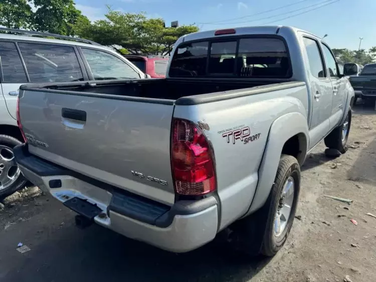 Toyota Tacoma