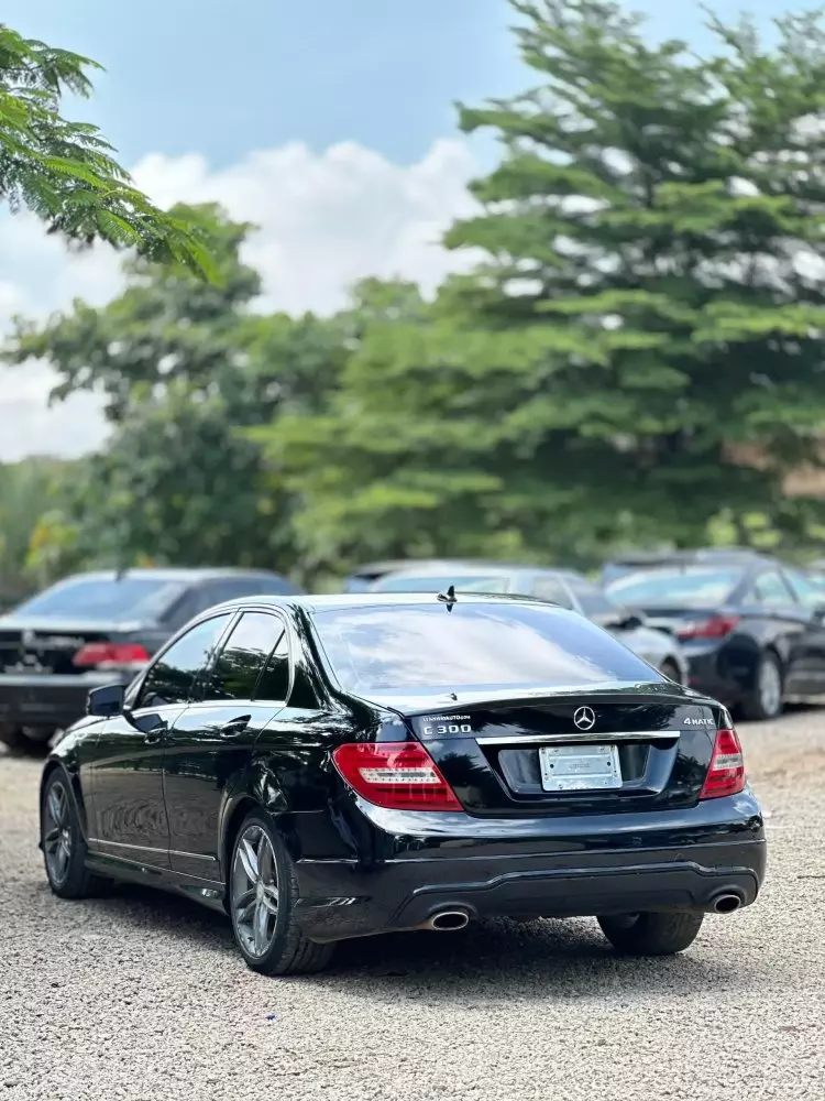 Mercedes-Benz C 300
