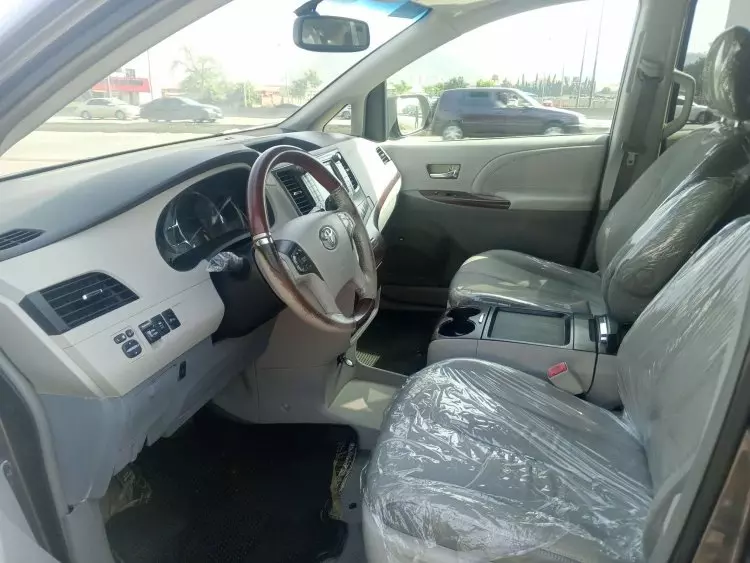 Toyota Sienna