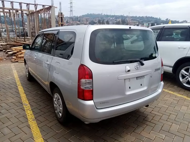 Toyota Succeed