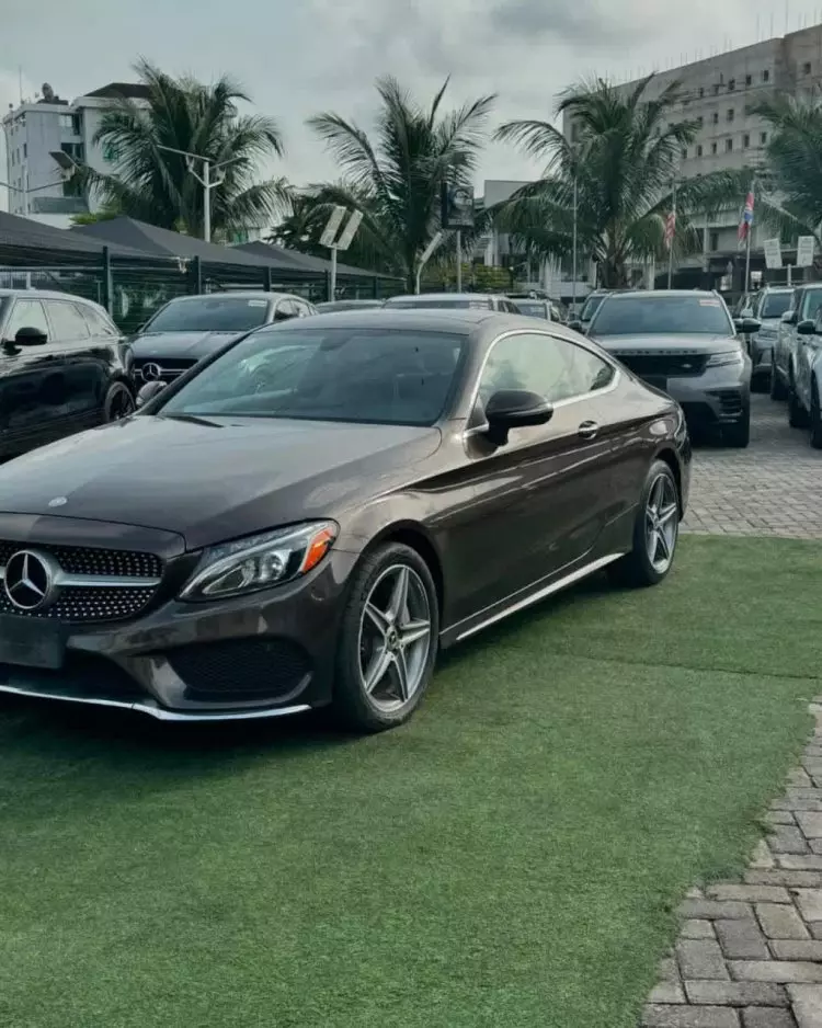 Mercedes-Benz C 300