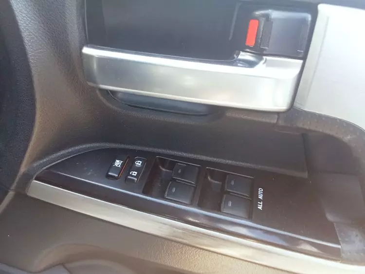 Toyota Land Cruiser V8