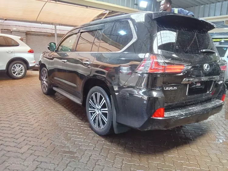 Lexus LX 570