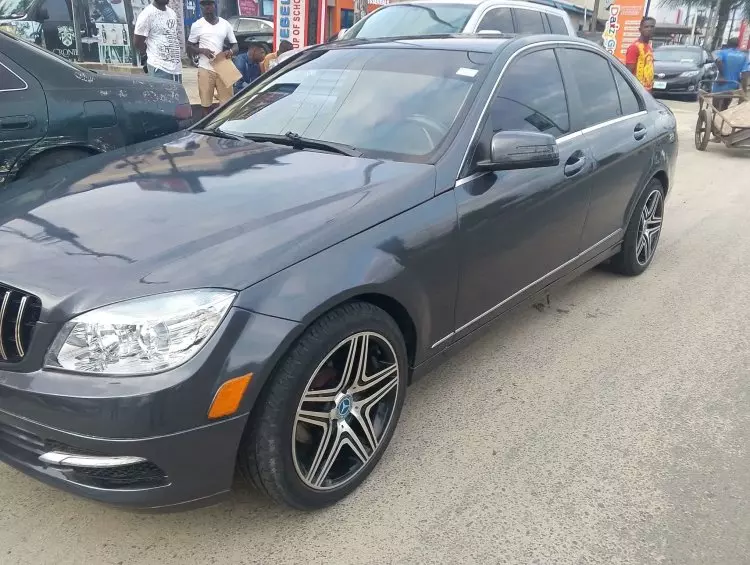 Mercedes-Benz C 300