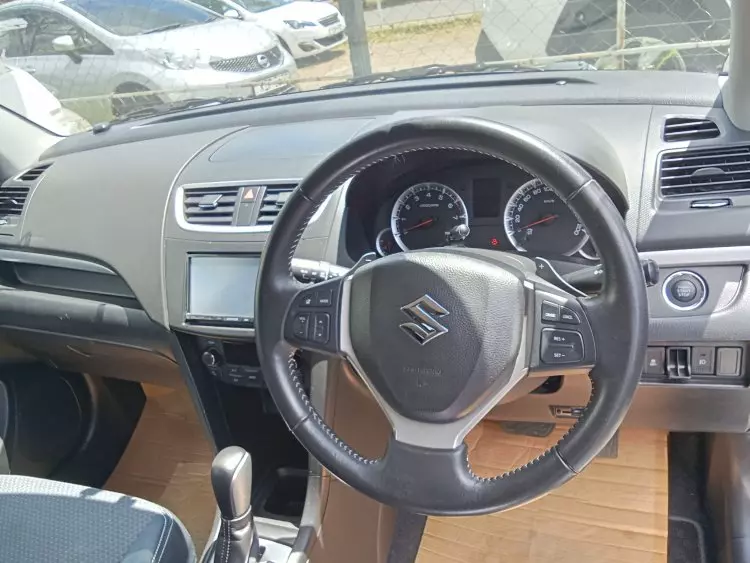 SUZUKI Swift