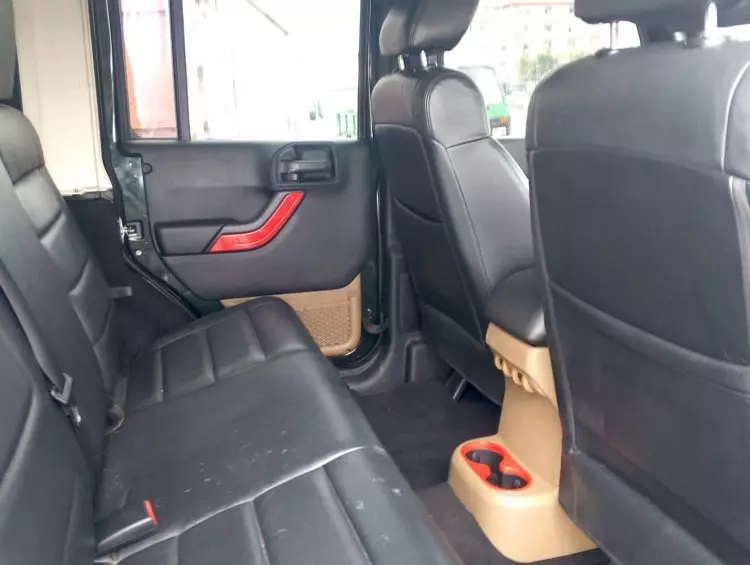 JEEP Wrangler Sahara