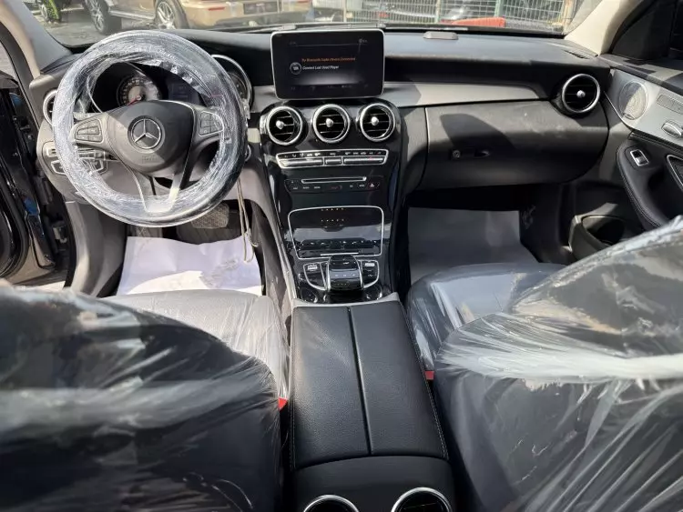 Mercedes-Benz C 300