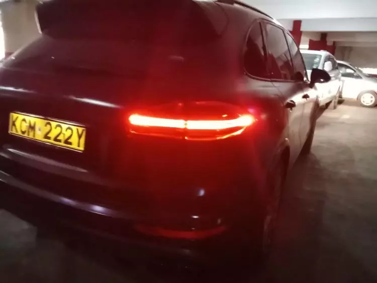 PORSCHE Cayenne