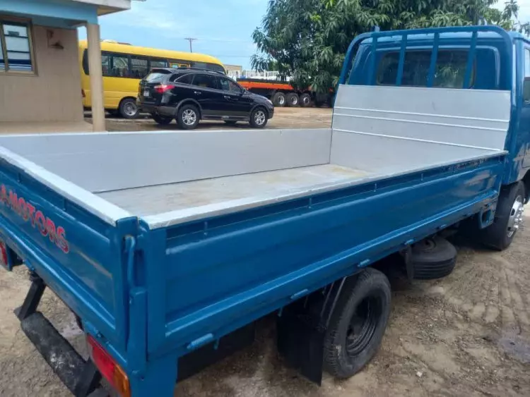 KIA Frontier