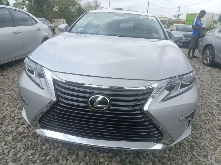 Lexus ES 350