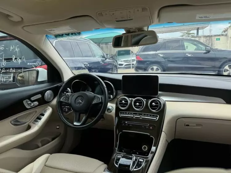 Mercedes-Benz GLC 300