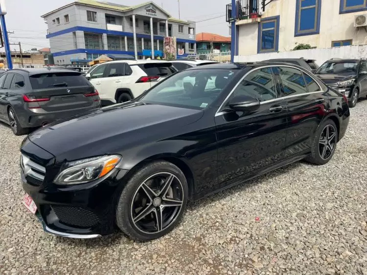 Mercedes-Benz C 300