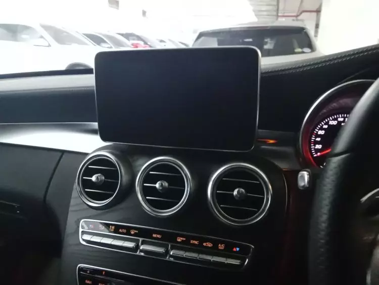 Mercedes-Benz C 200