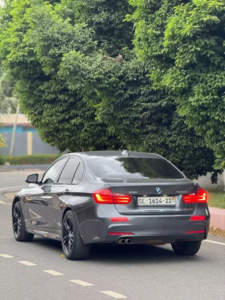 BMW 328i