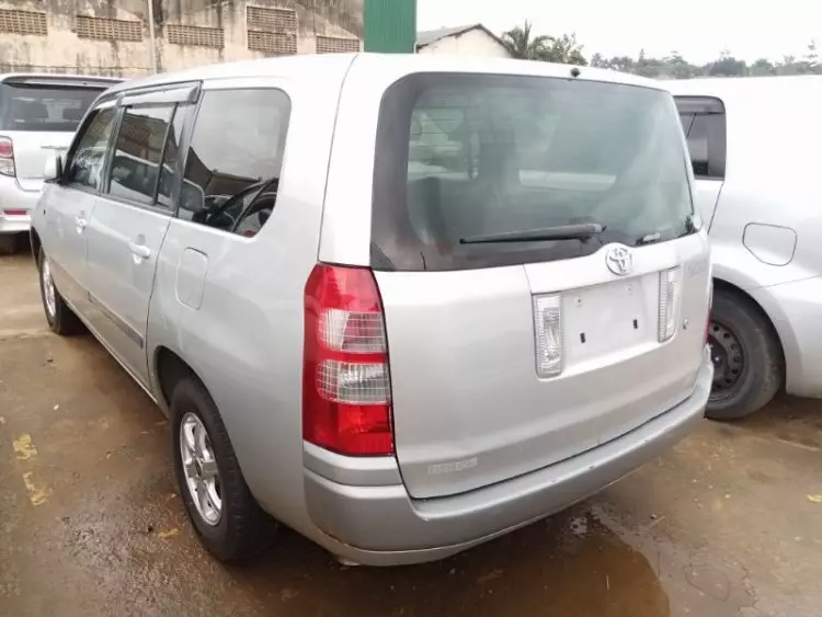 Toyota Succeed