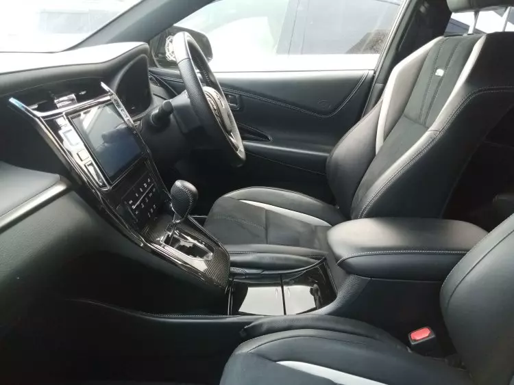 Toyota Harrier GS