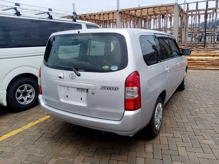 Toyota Succeed