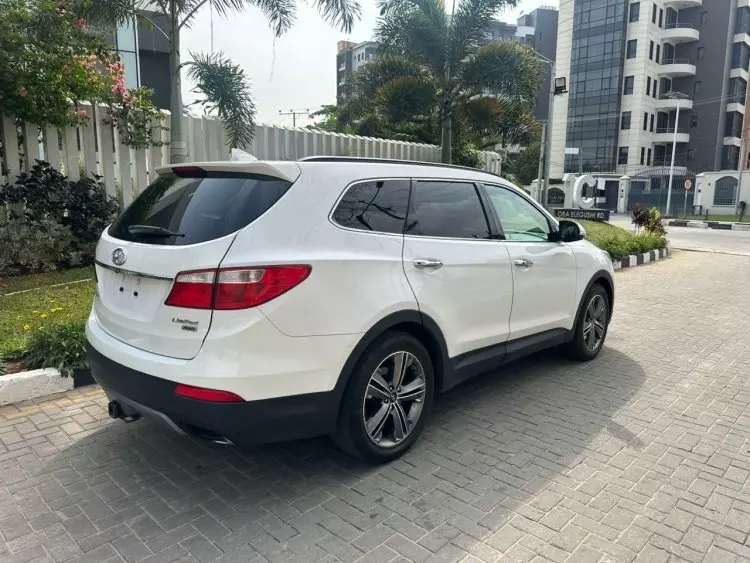Hyundai Santa FE