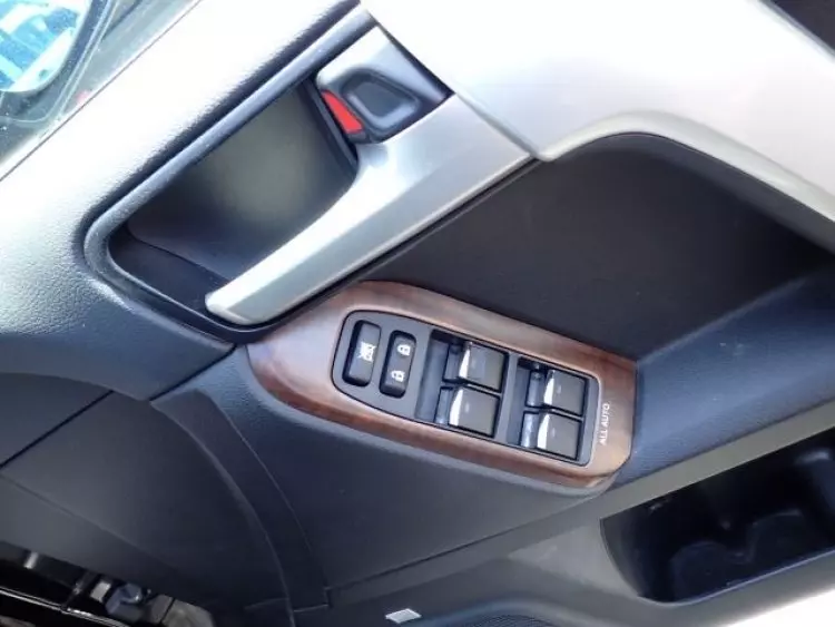 Toyota Land Cruiser Prado TX L