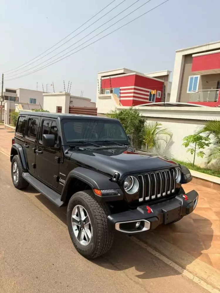 JEEP Wrangler Sahara