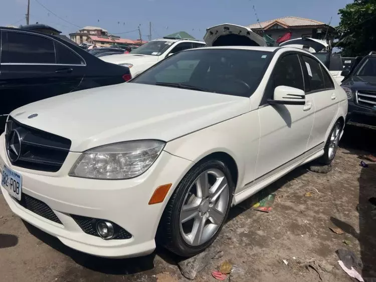 Mercedes-Benz C 300