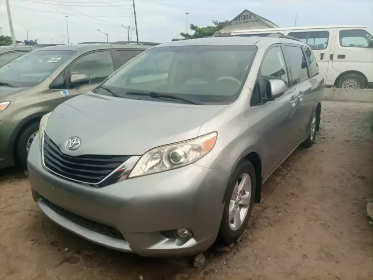 Toyota Sienna