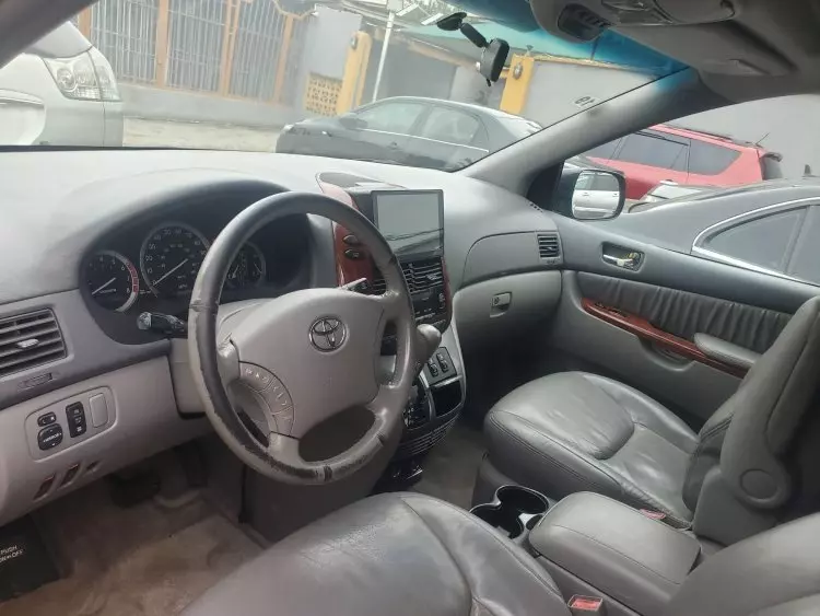 Toyota Sienna