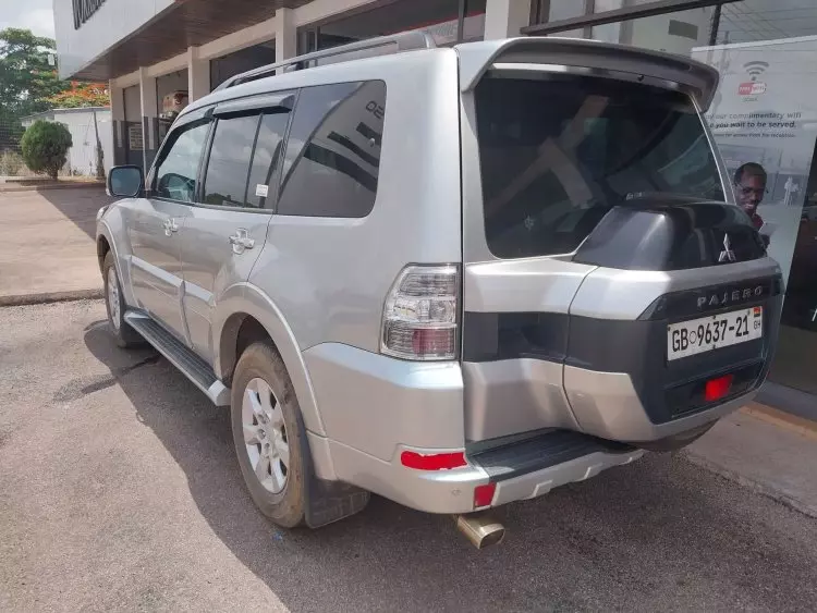 Mitsubishi Pajero GLS
