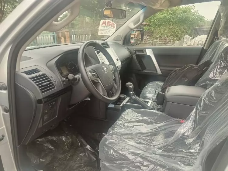 Toyota Land Cruiser Prado TX L