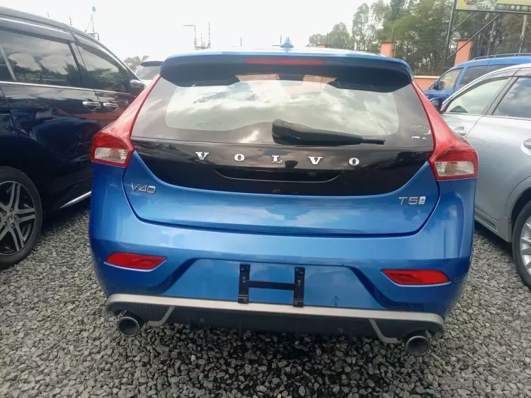 Volvo V40