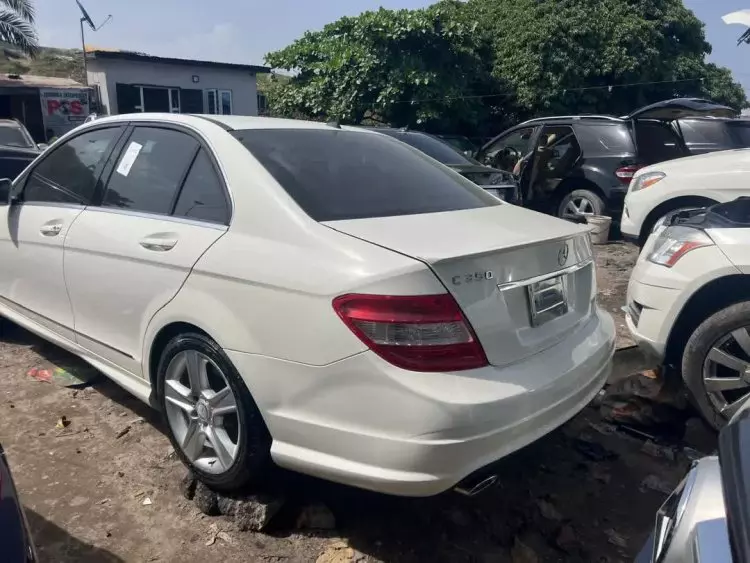 Mercedes-Benz C 300