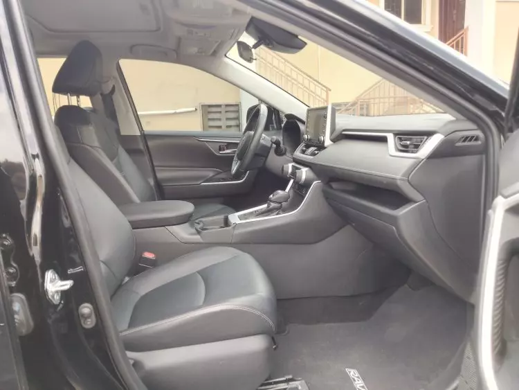 Toyota Rav 4 8AT 2.5l (Adventure Grade)
