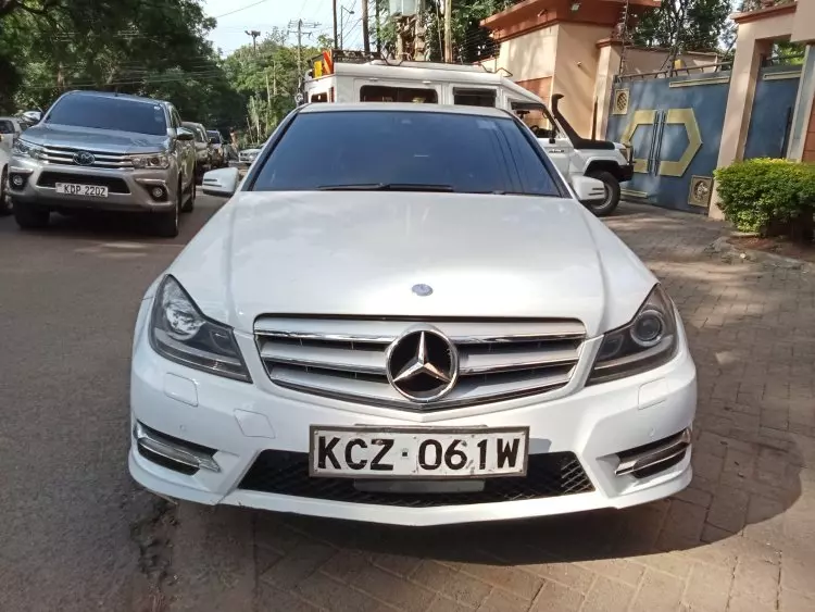 Mercedes-Benz C 200